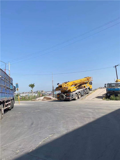 蓝田县25吨吊车的租赁价格大概是多少？